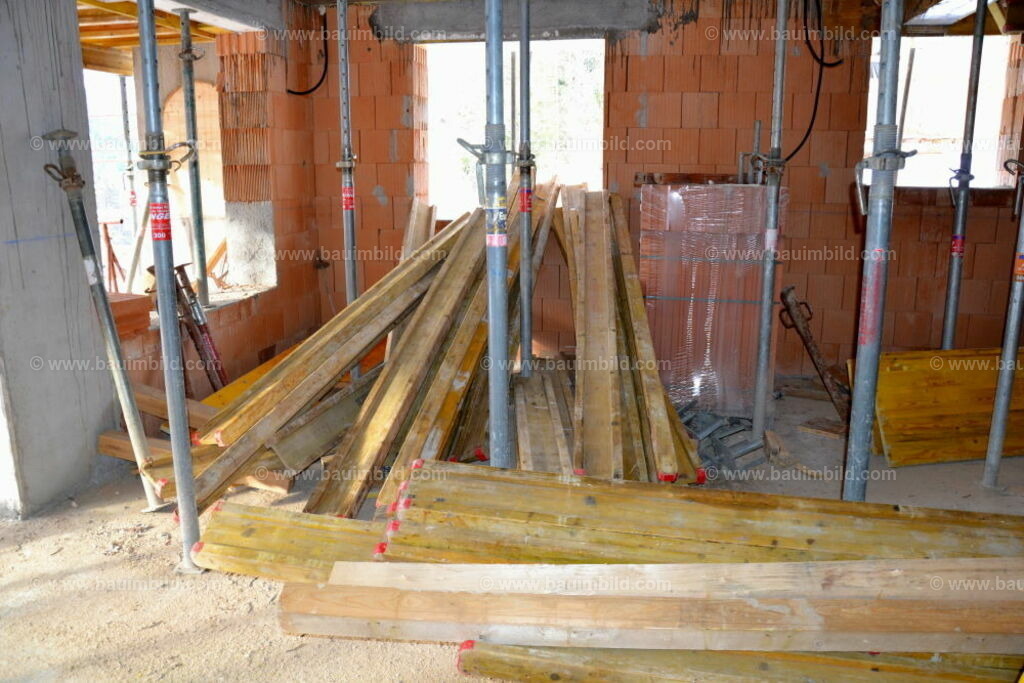 bib-lg04-sonstige-betonarbeiten-0750 | Nach LV-Leistungsgruppen sortierte Detailfotos über den Bau eines Hauses. Alle Hausbau-Bilder direkt vom Urheber und Autor der Website Haus-Selber-Bauen.com