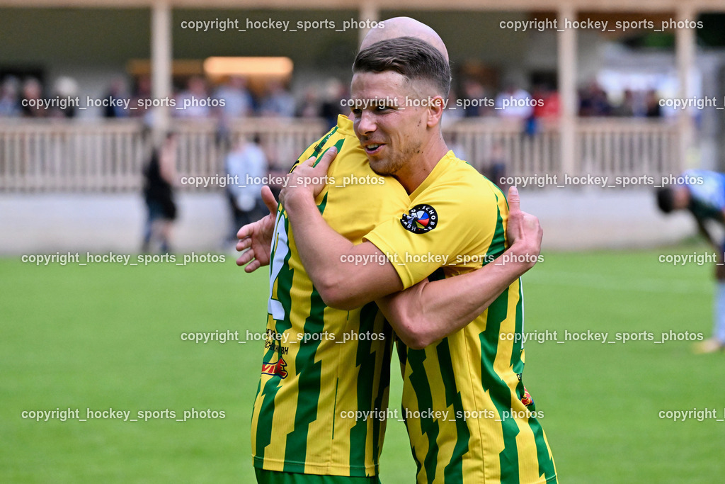 WSG Radenthein vs. St. Michael ob Bleiburg | #14 Rok Baskera WSG Radenthein, #12 Stefan Rauter WSG Radenthein, Jubel WSG Radenthein, Relegations Feier, WSG Radenthein vs. St. Michael ob Bleiburg, WSG Radenthein vs. St. Michael ob Bleiburg  am 15.06.2024 in Radenthein (Sportplatz Radenthein), Austria, (Photo by Bernd Stefan)