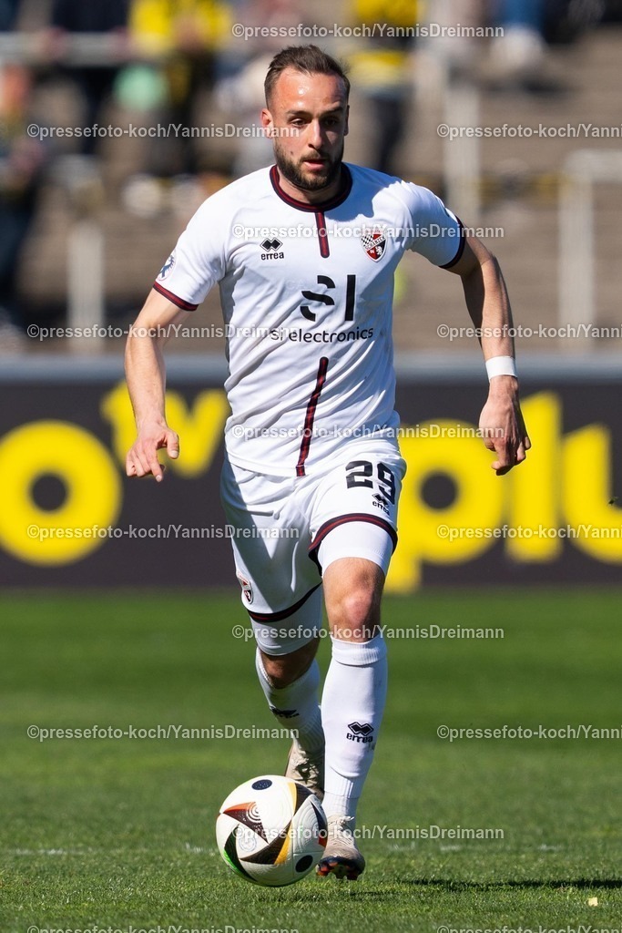 xydr06042501081 | 06.04.2025, xydrx, Fußball, Borussia Dortmund II - FC Ingolstadt 04, 3.Liga, Stadion Rote Erde, Saison 2024 2025: David Kopacz (FC Ingolstadt #29) DFB regulations prohibit any use of photographs as image sequences and or quasi-video.