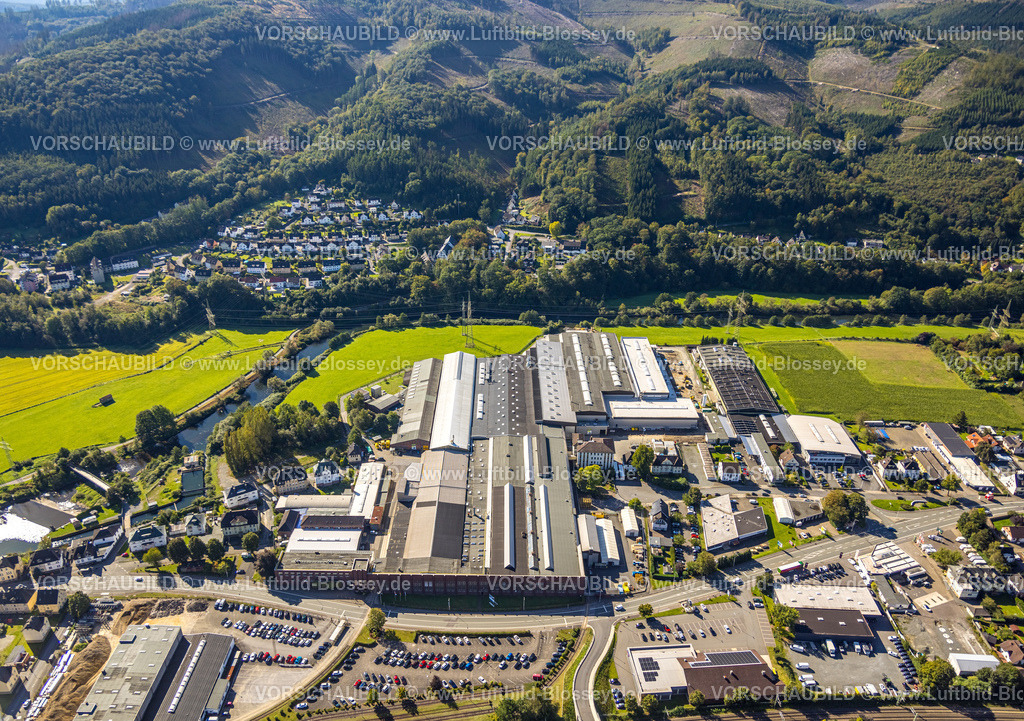 Plettenberg230908339 | Luftbild, Novelis Deutschland GmbH Aluminiumanbieter, Wohnsiedlung Öhlmühle am Wald, Ohle, Plettenberg, Sauerland, Nordrhein-Westfalen, Deutschland
