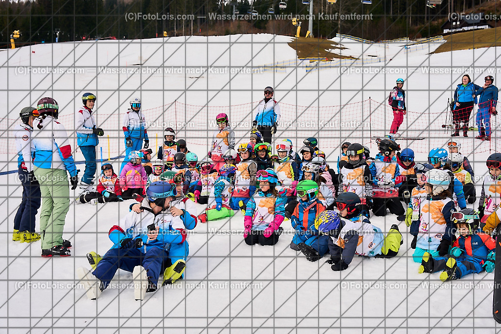 ALP5233_Schischule Haginger_gemeinsame Auswaermuebungen | (C)FotoLois.com, Alois Spandl. Schischule Haginger, Semesterkurs-Abschlusstag mit Rennlaufbewerb, Fr 9. Februar 2024.