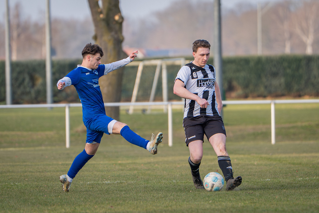 Fußball I Herren I Saison 2025-2026 I Kreisliga VEC I 17. Spieltag I BW Langförden - SV Falke Steinfeld I 7400 | jns.sportfotos - Realisiert mit Pictrs.com