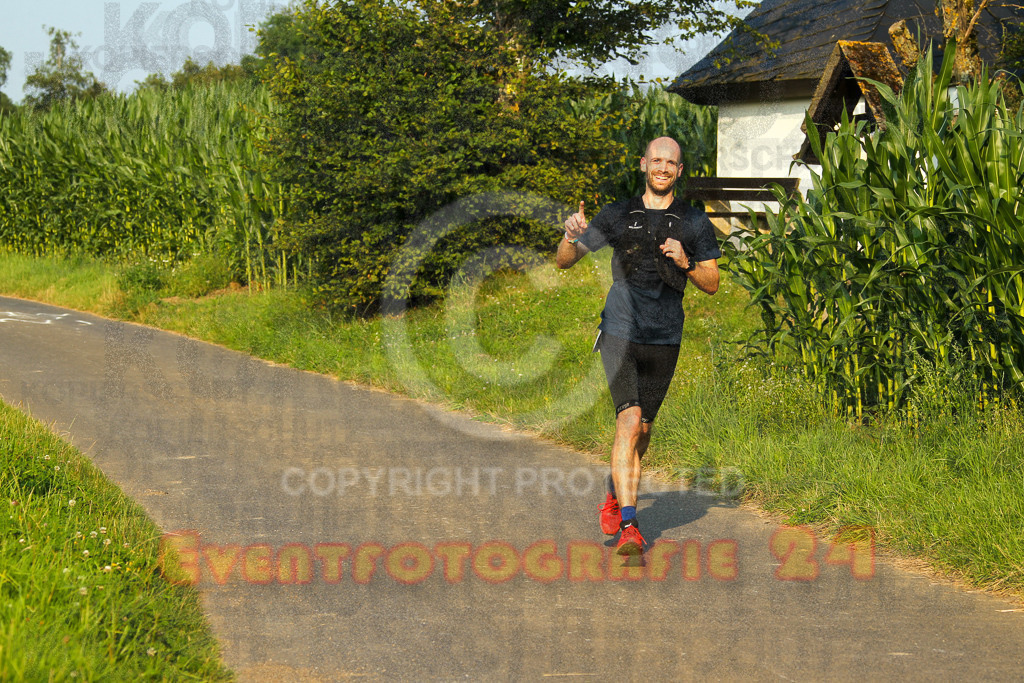 240802_1859_EV4_3096 | Sportfotografie im Rhein-Sieg Kreis, Köln, Bonn, NRW, Rheinland Pfalz, Hessen, etc. Unser Tätigkeitsfeld umfasst den Laufsport vom Volkslauf über den Marathon, Duathlon, Triathon bis zum Ultralauf wie Kölnpfad Ultra oder Schindertrail.