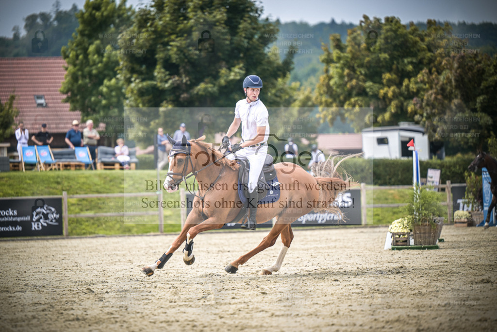 DOS_1011 | Entdecke hochwertige Reitturnierfotos von Foto Oger. Professionell, emotional und authentisch – jetzt Lieblingsmomente im Shop bestellen. - Realisiert mit Pictrs.com