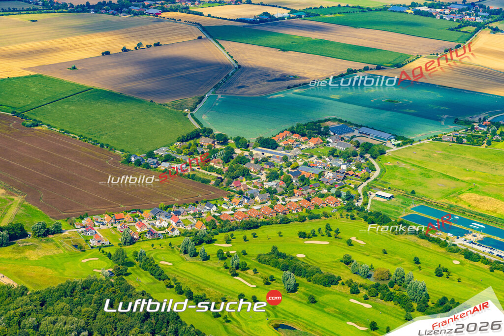 Wulfen Fehmarn Bild- Das Luftbild wurde 2025 vom UL-Flugzeug heraus erstellt ( keine Drohne bzw. Drohnenaufnahme ) - Hochauflösende Luftaufnahme -Nicht vergleichbar mit Google Maps oder Satelittenbilder- Die Geschenkidee !Mit Lizenz und Bildrechte bestellbar - CC
