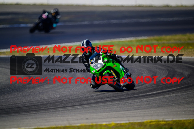 MaZZes_Fotomatrix_20250407_6007705_5409 | GELB