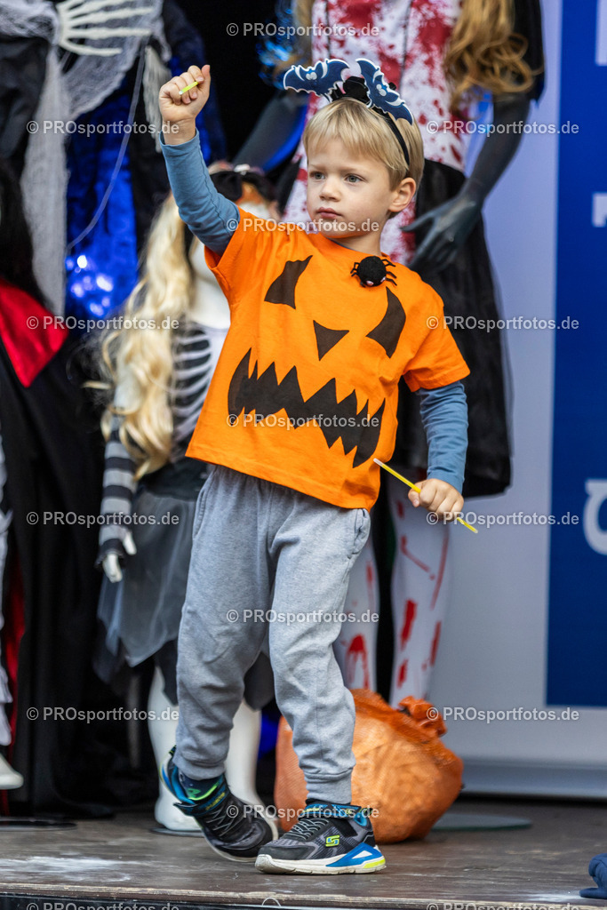 Sparda-Bank Halloween-Run Koeln 2023, 31.10.2023, Forstbotanischer Garten Rodenkirchen, Koeln | Impressionen vom Sparda-Bank Halloween-Run Koeln 2023, 31.10.2023, Forstbotanischer Garten Rodenkirchen, Koeln