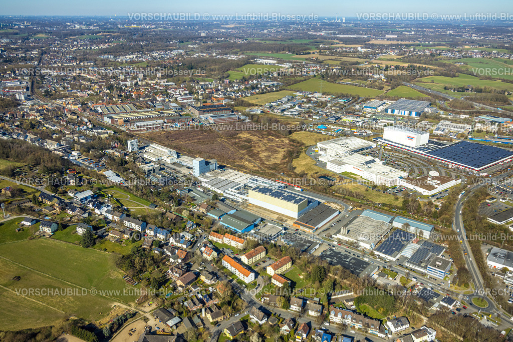 Witten250300862 | Luftbild, Ardex Chemie Gewerbegebiet, Friedrich-Ebert-Straße, rechts das Möbelhaus Ostermann, links Industriepark und Technologiepark Annen, Brachfläche ehemalige Deponie und Panzerstrecke, Rüdinghausen, Witten, Ruhrgebiet, Nordrhein-Westfalen, Deutschland