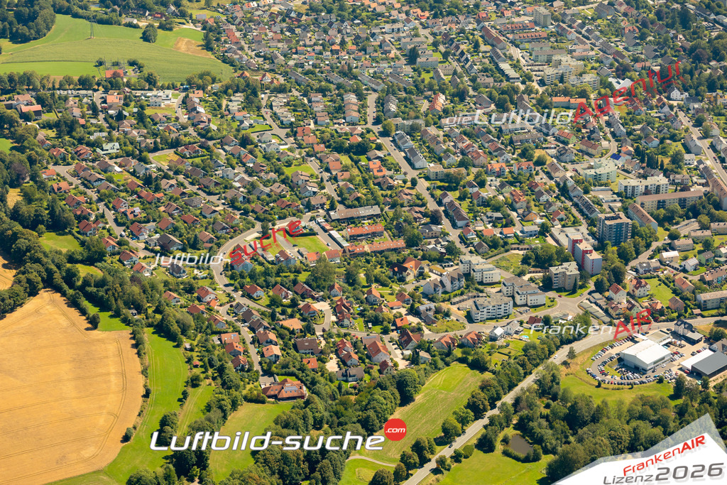 Das Luftbild zeigt : Konrad-Adenauer-Ring Wunsiedel - Die Luftaufnahme wurde 2023 vom UL-Flugzeug aus erstellt ( keine Drohne ) - Hochauflösende Luftaufnahme - Für grossformatige Ausdrucke geeignet. Die Geschenkidee !Mit Lizenz und Bildrechte bestellbar