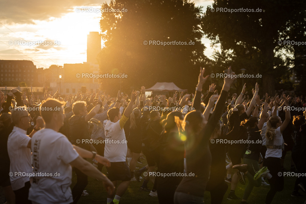22. ASV Nachtlauf; Koeln, 28.05.25 | Impressionen vom 22. ASV Nachtlauf am 28.05.25 am Tanzbrunnen in Koeln. Foto: BEAUTIFUL SPORTS/Leah Kohring