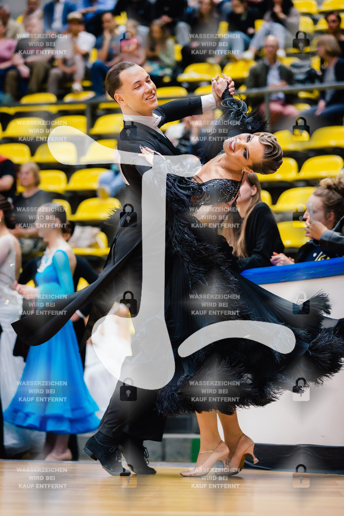 Hessen Tanzt WDSF International Open Standard 25th (85) Wladislaw Treichel _ Diana Weimer (TSZ Blau-Gold Casino Darmstadt)-2025-05-17-8775 | Webshop for digital downloads and prints of dance sport, event & show photographer Julian Link - Realisiert mit Pictrs.com