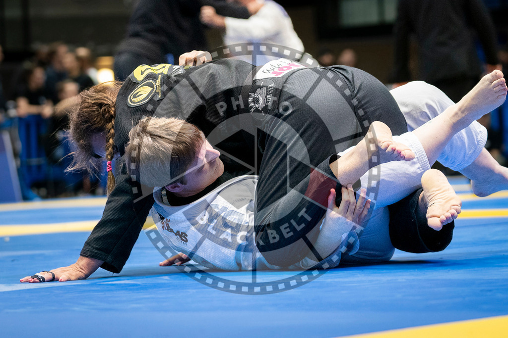 20240125PBB01408 | Fighters compete during the sixth day of the Brazilian Jiu-jitsu European Championship of the IBJJF in Paris, France, on January 25, 2024.