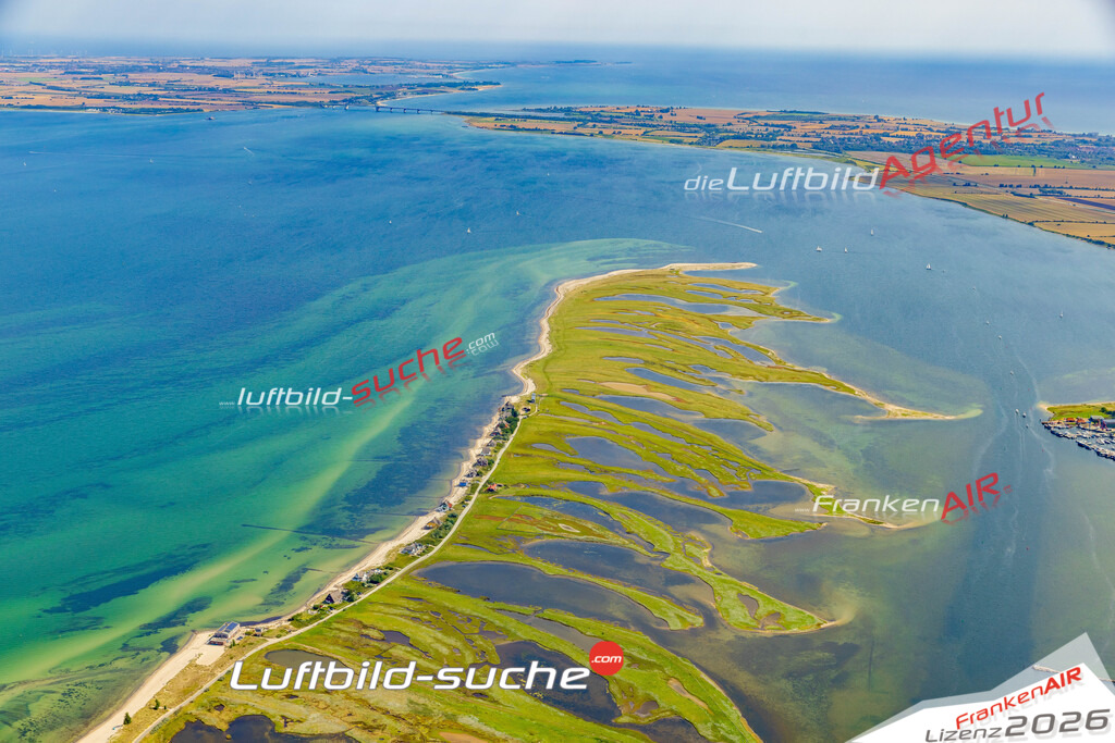 Luftaufnahme Graswarder Heiligenhafen - Die Luftaufnahme wurde 2025 vom UL-Flugzeug heraus erstellt ( ohne Drohne ) - Hochauflösende Luftaufnahme - für professionelle Ausdrucke geeignet. Die Geschenkidee !Mit Lizenz und Bildrechte bestellbar