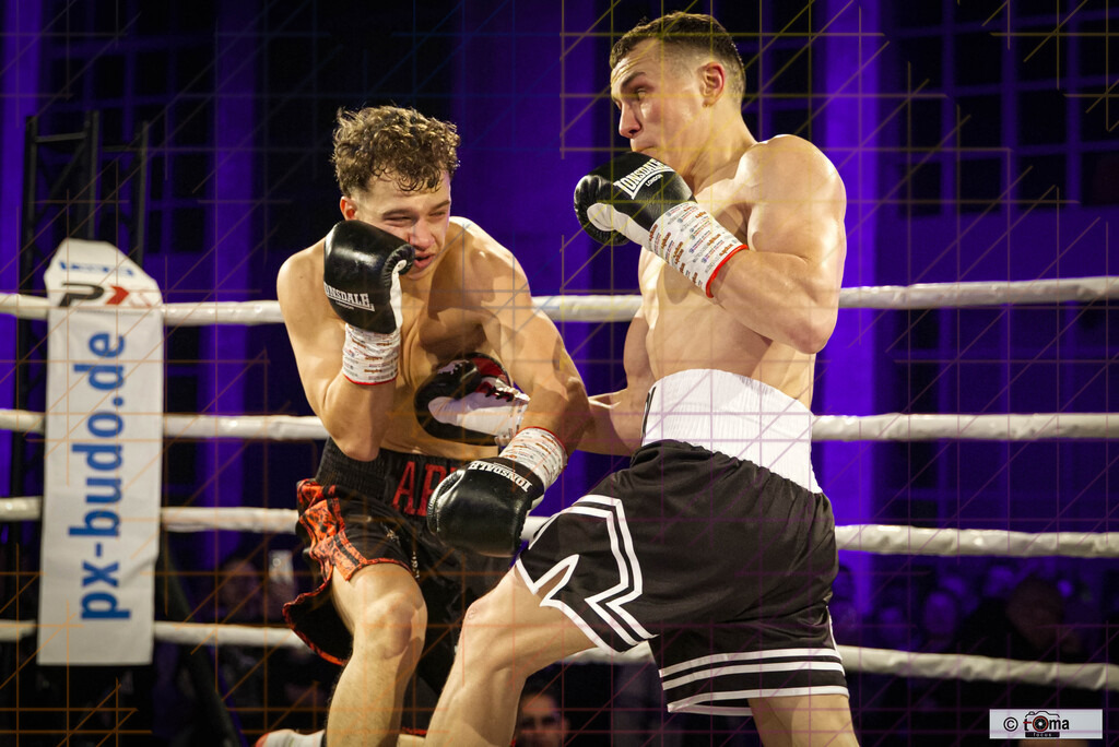 Domenik Arnold erster WM KAmpf 02 2026 tomafocus TB00118 | professionelle Sport- und Eventfotografie von Tomafocus – dynamische Bilder, emotionale Momente und hochwertige Aufnahmen für jeden Anlass. - Realisiert mit Pictrs.com