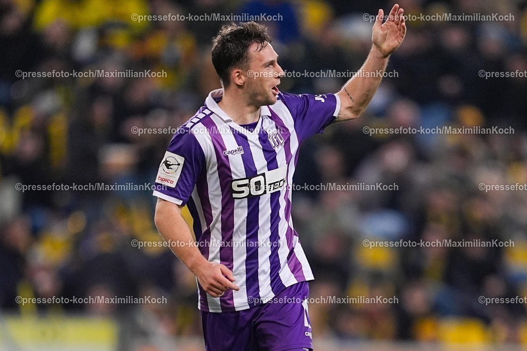 xYDRx17012601066 | 17.01.2026, xydrx, Fußball, 3.Liga, TSV Alemannia Aachen - VfL Osnabrück, Saison 2025 2026, Tivoli: Torjubel nach dem Tor zum 3:0 für den VfL Osnabrück durch Torschütze Robin Meißnern (VfL Osnabrück #11)        DFB regulations prohibit any use of photographs as image sequences and or quasi-video. Photo: xYannisxDreimannxPressefotoKochx