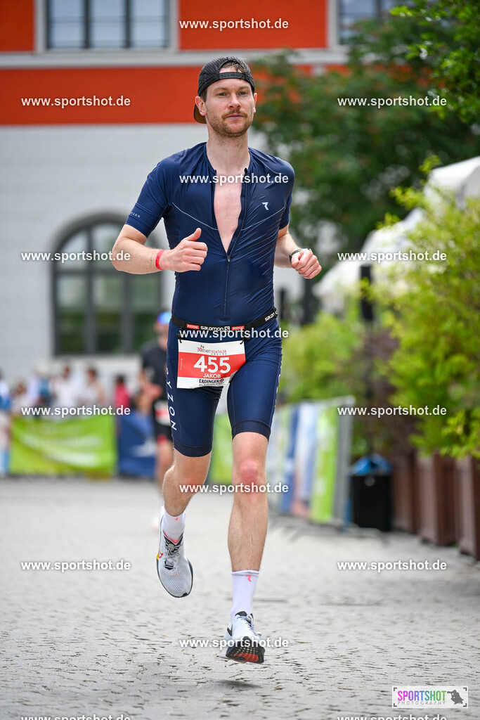 SZI_8480 | Stadttriathlon Erding 2025. #yourpictrs #sportshot_your_pictrs @Sportshotphotography #stadttriathlonerding Copyright: www.sportshot.de
