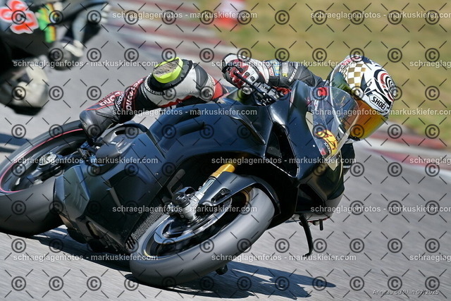 25bt04-0695 | markuskiefer.com - Realisiert mit Pictrs.com