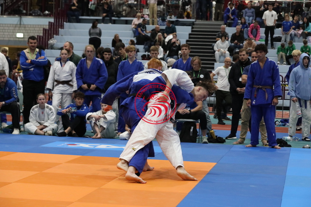 1J7A2417 | Fotos vom Adler Cup - Pictures from Adler Cup

Hier findet Ihr alle Eindrücke und großen Momente der Adler Cup Wochenenden. Here you will find all impressions and great moments of the Adler Cup weekends. - Realisiert mit Pictrs.com