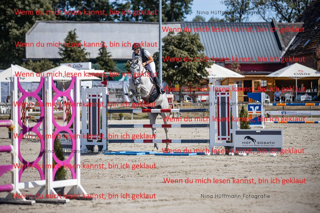 BK1A6823 | Turnierbilder Turnierfotos Nina Hüffmann Turnierfotografie Pferdefotografie Tierzeichnung Haustierzeichnung Pferdezeichnung Hundezeichnung Videograf  - Realisiert mit Pictrs.com
