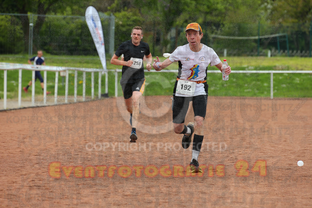 220501_1104_EX1_9636 | Sportfotografie im Rhein-Sieg Kreis, Köln, Bonn, NRW, Rheinland Pfalz, Hessen, etc. Unser Tätigkeitsfeld umfasst den Laufsport vom Volkslauf über den Marathon, Duathlon, Triathon bis zum Ultralauf wie Kölnpfad Ultra oder Schindertrail.