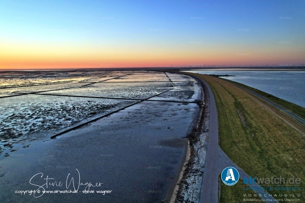 Landgewinnung & Küstenschutz in Nordfriesland | Entdecken Sie atemberaubende Luftbilder und Fotografien auf airwatch.de - Tauchen Sie ein in eine Welt voller faszinierender Aufnahmen aus der Vogelperspektive.