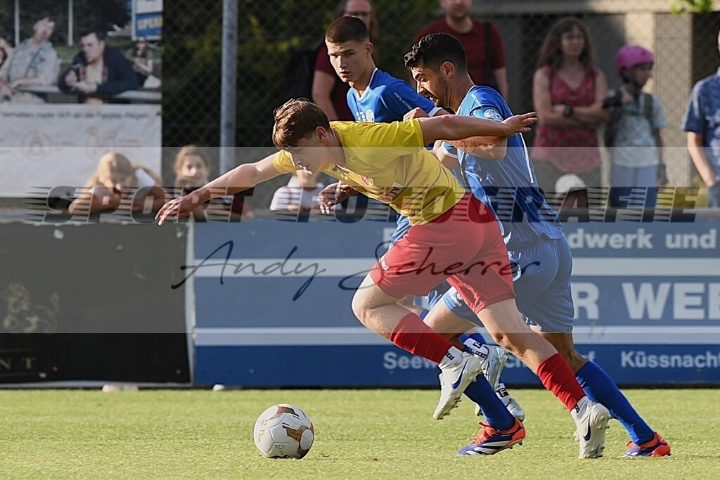 aaaaD5S_5935 | Kaufen Sie Sportbilder im Onlineshop von Andy Scherrer Sportfotografie. Faszinierende Bilder von Sportevents aus der ganzen Schweiz. Fussball, Frauenfussball, Unihockey, Handball, Schwingen und weiteren Sportarten. - Realisiert mit Pictrs.com