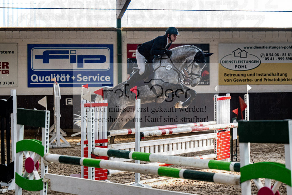 20240308-DOS_3570 | Entdecke hochwertige Reitturnierfotos von Foto Oger. Professionell, emotional und authentisch – jetzt Lieblingsmomente im Shop bestellen.Deutschlandweite Turnierfotografie. - Realisiert mit Pictrs.com