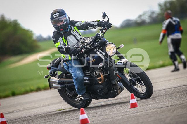 0011-260419_NOE-083_11 | Deine Full-Service-Agentur für ✔️Videoproduktionen und ✔️Motorsportfotografie Jetzt Angebot anfragen!