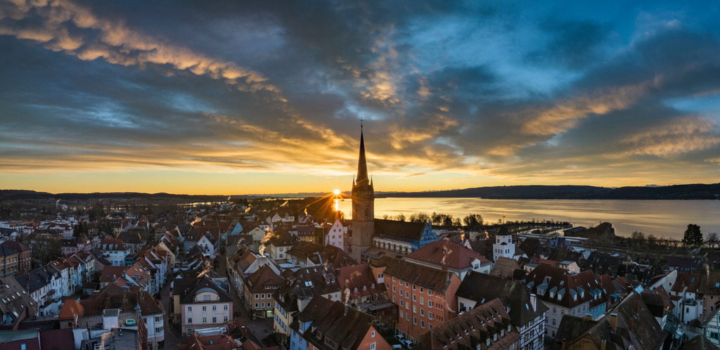 Radolfzellbilder_00330 | Die Stadt Radolfzell bei Sonnenaufgang - Realisiert mit Pictrs.com