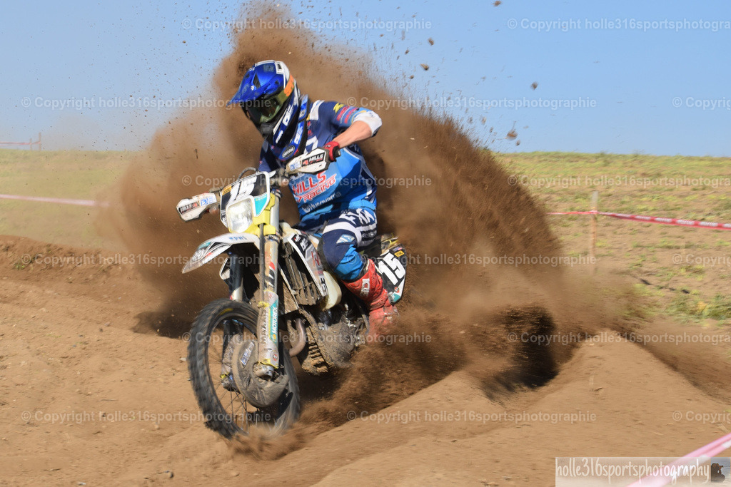 DSC_0406 | Sportfotografie , Motorsport, Motoross, Reitsport, Mointainbike, Enduro,
Landschaft , Outdoor, Eventfotografie, Landschaft, Bilder online bestellen - Realisiert mit Pictrs.com