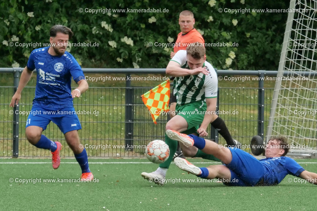 Fußball : Bezirksliga : TV Voerde - FC Sterkrade 72 | Fußball : Bezirksliga : TV Voerde - FC Sterkrade 72 am 25.05.2025 in Voerde - Realisiert mit Pictrs.com