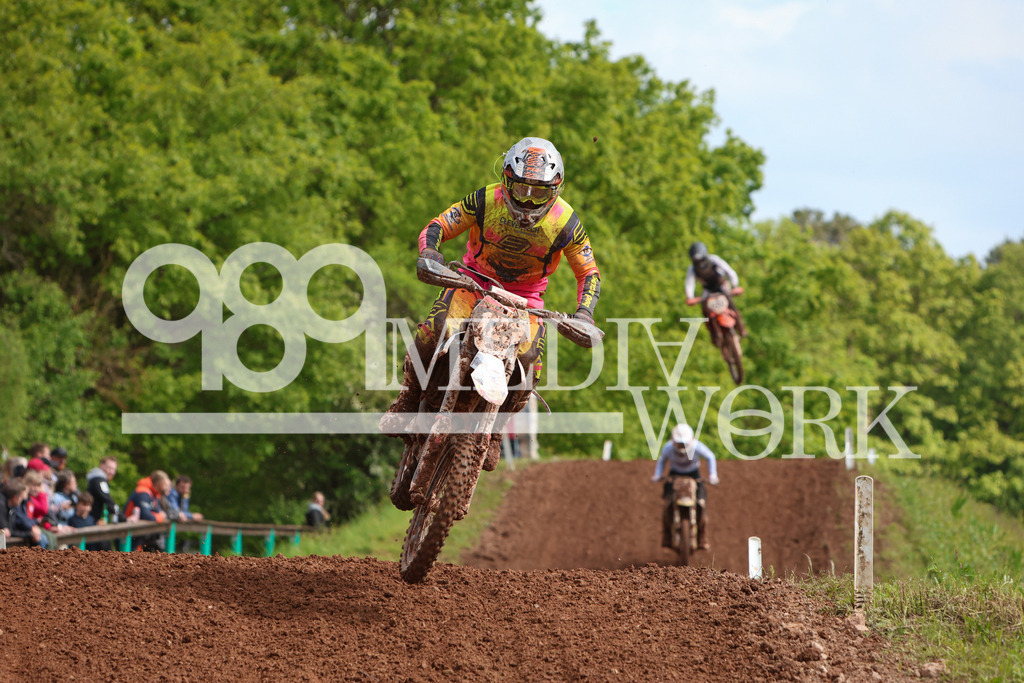 5E6A0541 | 989 MEDIAWORK