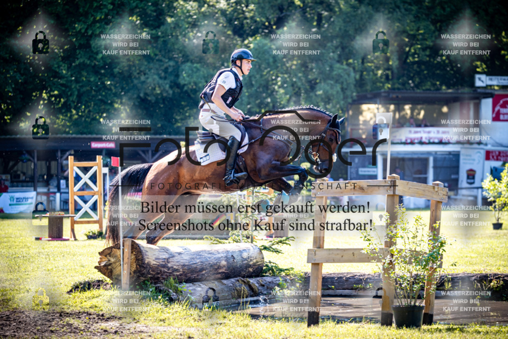 2026-05 - Melle Oldendorf-3-0046 | Entdecke hochwertige Reitturnierfotos von Foto Oger. Professionell, emotional und authentisch – jetzt Lieblingsmomente im Shop bestellen.Deutschlandweite Turnierfotografie. - Realisiert mit Pictrs.com
