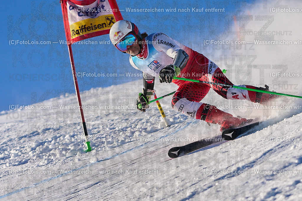ALP4604_MASTERS-Cup_GS-A Herrn_Smetacek Ronald | (C)FotoLois.com, Alois Spandl. FIS Masters-Cup Wildschönau, Giant Slalom auf der Piste Schatzberg GS, Siegerehrung auf dem Dorfplatz Niederau, Sa 13. Januar 2024.