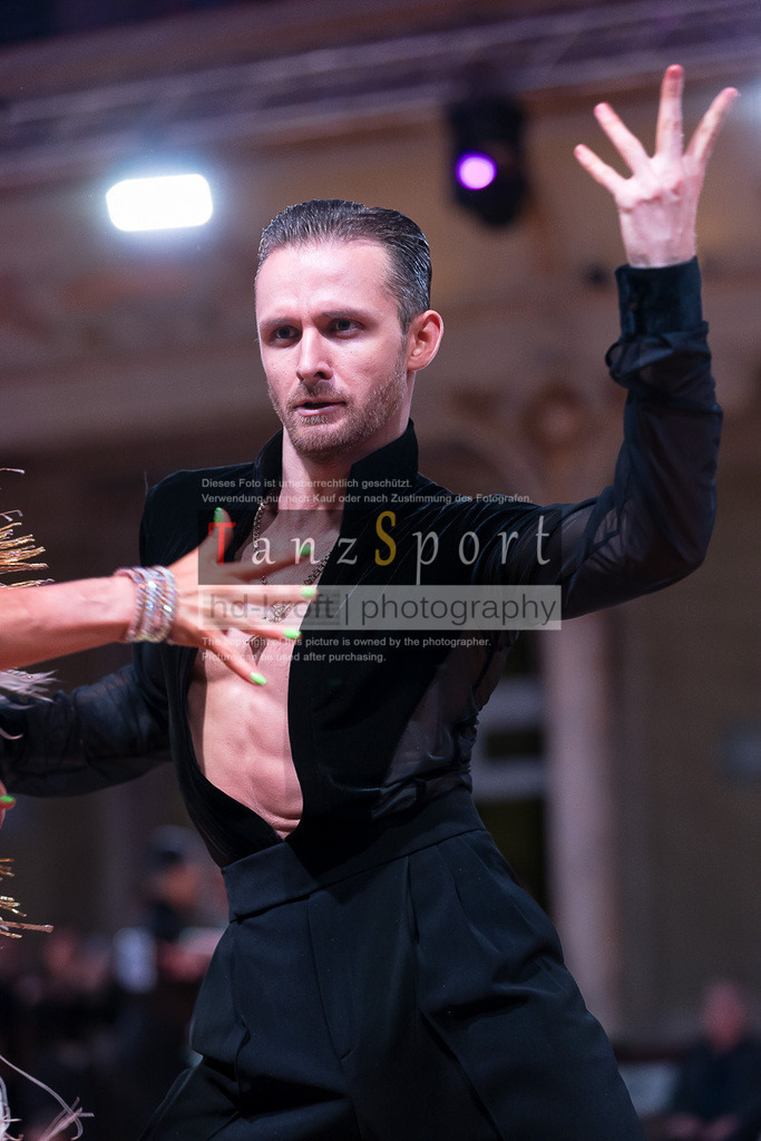 20240706_WDSF_WO_Latin_12257 | Tanzsportbilder, Standardtanz, Lateintanz, WDSF, DTV, LTVB, dancecomp, goc, hessen tanzt, blaues band der spree, walzer, tango, wiener walzer, slowfox, quickstepp, samba, rumba, cha-cha-cha, paso doble. jive, hd-kroft photography, turniertanzsport
