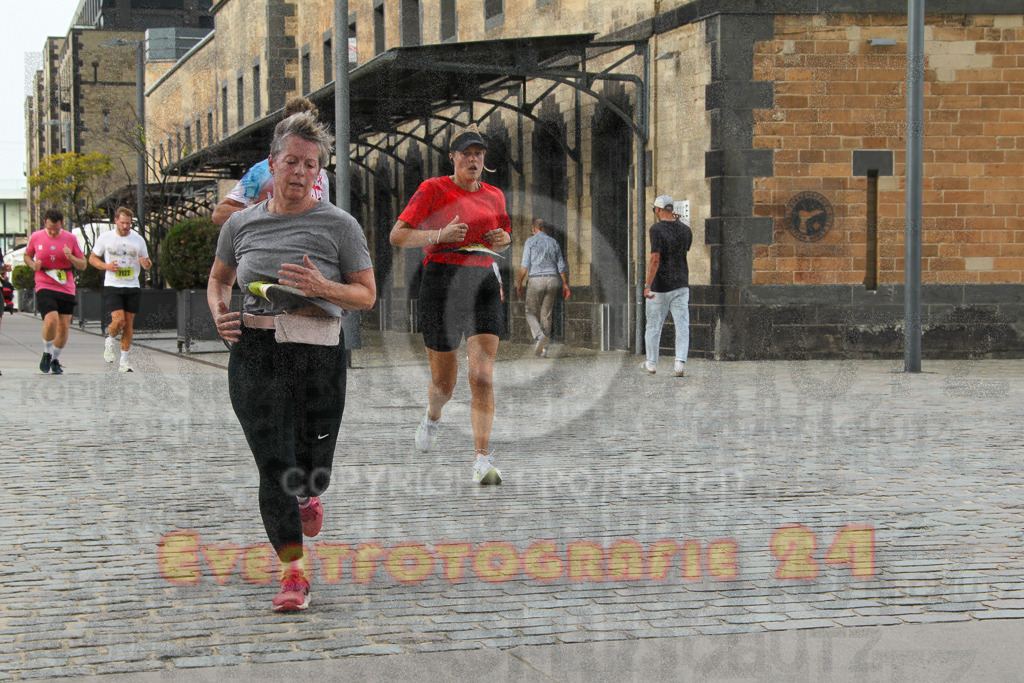 250920_1530_EV4_9009 | Sportfotografie im Rhein-Sieg Kreis, Köln, Bonn, NRW, Rheinland Pfalz, Hessen, etc. Unser Tätigkeitsfeld umfasst den Laufsport vom Volkslauf über den Marathon, Duathlon, Triathon bis zum Ultralauf wie Kölnpfad Ultra oder Schindertrail.