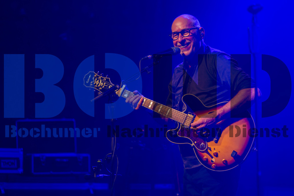 SES_GBAZEC20241227-69 | bond - Realisiert mit Pictrs.com