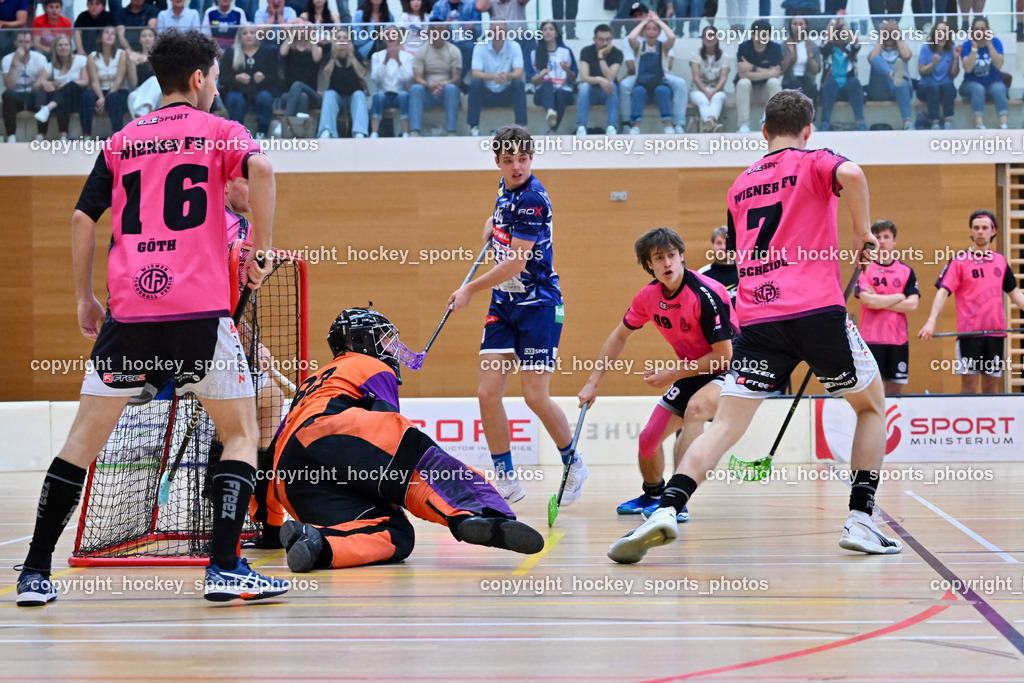 VSV Unihockey vs. Wiener Floorball Verein | #16 GÖTH Christian Wiener Floorballverein, #80 BEZUCHA Bernhard Wiener Floorballverein, #44 Luca Widnig VSV Unihockey, #99 FLASCHBERGER Manuel Wiener Floorballverein, VSV Unihockey vs. Wiener Floorball Verein, VSV Unihockey vs. Wiener Floorball Verein am 18.05.2025 in Villach (Ballspielhalle St. Martin), Austria, (Photo by Bernd Stefan)