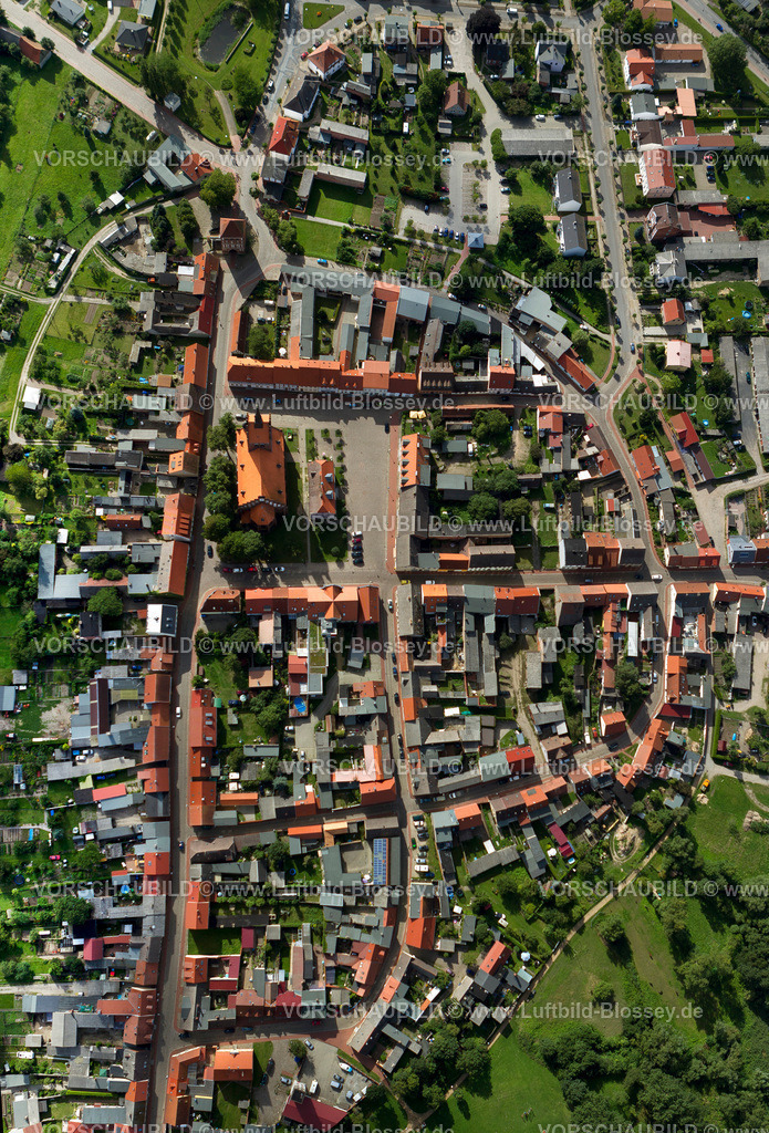 Usedom12083900Usedom | Ortskern, St.-Marien-Kirche, Senkrechtaufnahme, Backsteinkirche, Markt Usedom,  Usedom, Ostsee, Usedom, Ostseeküste, Mecklenburg-Vorpommern, Deutschland, Europa