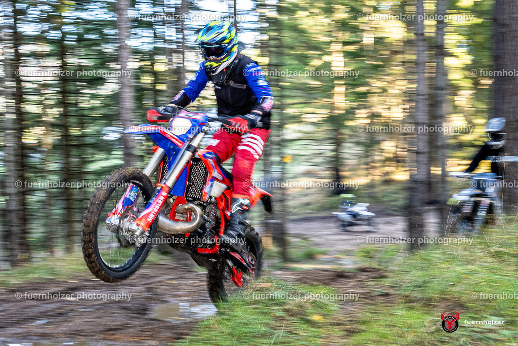 fuernholzer_251026-C1-19 | Fotografische Impressionen von der Red Stag Enduro Extreme by fuernholzer-photography.com. Endurosport in Österreich fotografisch festgehalten von fuernholzer. Auftragsfotografie für Private, Gewerbefotos und Industriefotografie. Eventfotografie, Sportfotografie und Motorsportfotografie. Anbieter von Fotoworkshops, Fototraining, fotografischen Vorträgen und Fotoseminaren.