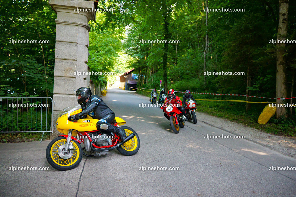 P1015057 | Erleben Sie atemberaubende, hochqualitative Fotos Ihrer Fahrt entlang der malerischen Alpenstraßen. Besuchen Sie alpineshots.com, um professionelle Aufnahmen Ihrer unvergesslichen Reise zu finden und zu kaufen - Realisiert mit Pictrs.com