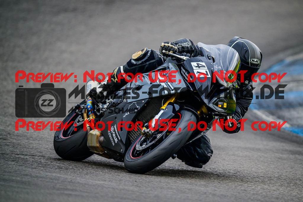 MaZZes_FotoMatrix_240614_6007705_4067 | GELB