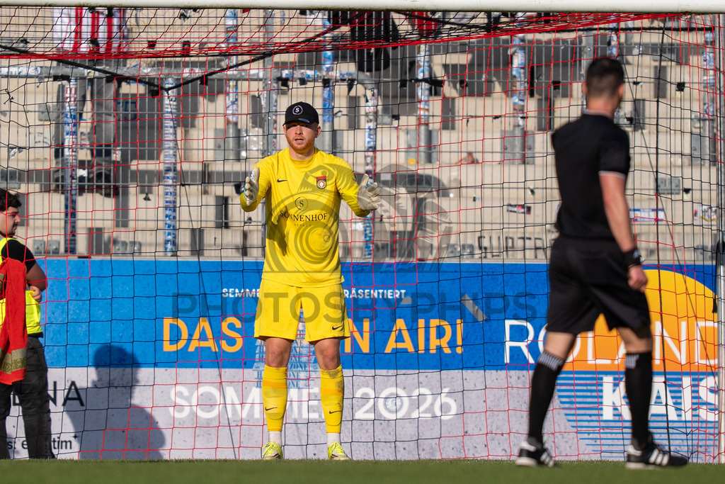 SG Sonnenhof Großaspach vs. KSV Hessen Kassel, Fussball, Regionalliga Südwest, 23. Spieltag, Saison 2025/2026, 07.03.2026 | Maximilian Reule (SG Sonnenhof Großaspach, #01),SG Sonnenhof Großaspach vs. KSV Hessen Kassel, Fussball, Regionalliga Südwest, 23. Spieltag, Saison 2025/2026, 07.03.2026Foto: photosbyphips/Philip Ziegler