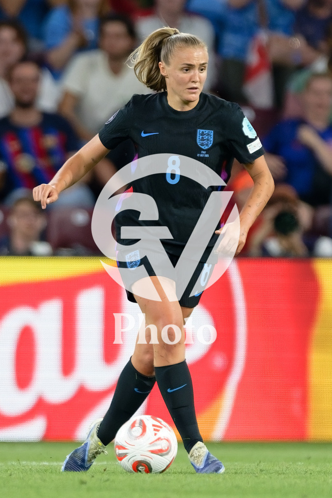 England v Italy - UEFA Women's EURO 2025 Semi-Final | GENEVA, SWITZERLAND - JULY 22:  Georgia Stanway  of England controls the ball  during the UEFA Women's EURO 2025 Semi-Final match between England and Italy at Stade de Geneve on July 22, 2025 in Geneva, Switzerland. (Photo by Giuseppe Velletri/Sports Press Photo/Getty Images)