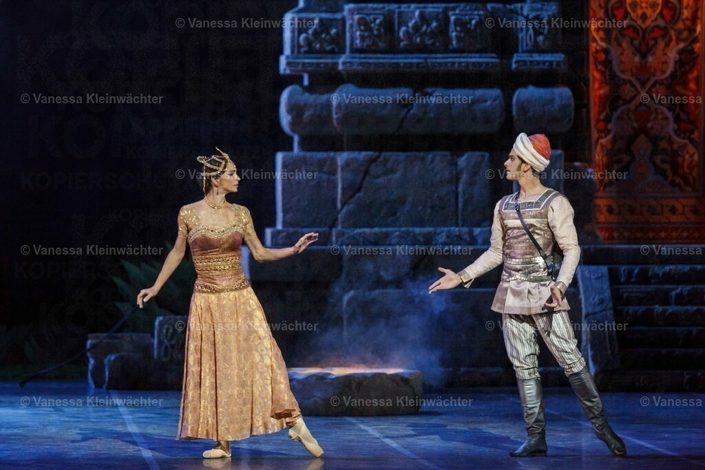  Ballett "La Bayadère" (Fotoprobe) in der Staatsoper unter den Linden | Berlin, 02.11.2018: Fotoprobe des Balletts "La Bayadere" in der Staatsoper Unter Den Linden.  - Realisiert mit Pictrs.com