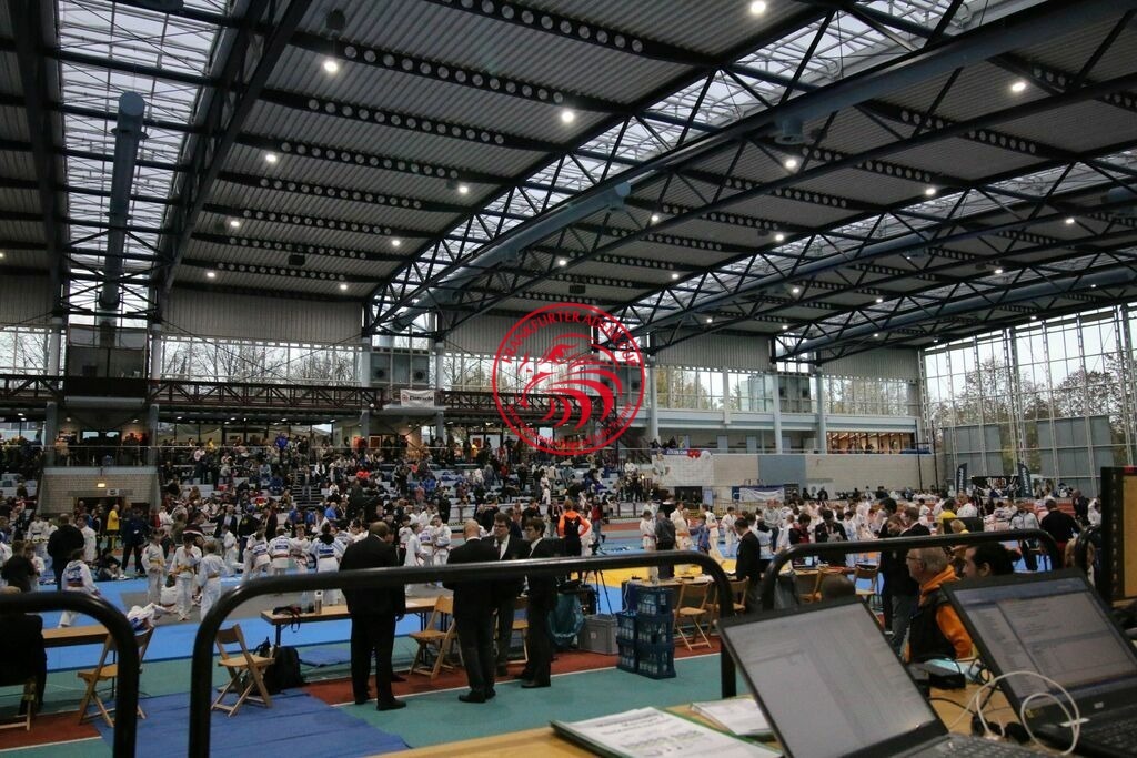 MSY-2022-10-29-7647 | Fotos vom Adler Cup - Pictures from Adler Cup

Hier findet Ihr alle Eindrücke und großen Momente der Adler Cup Wochenenden. Here you will find all impressions and great moments of the Adler Cup weekends. - Realisiert mit Pictrs.com