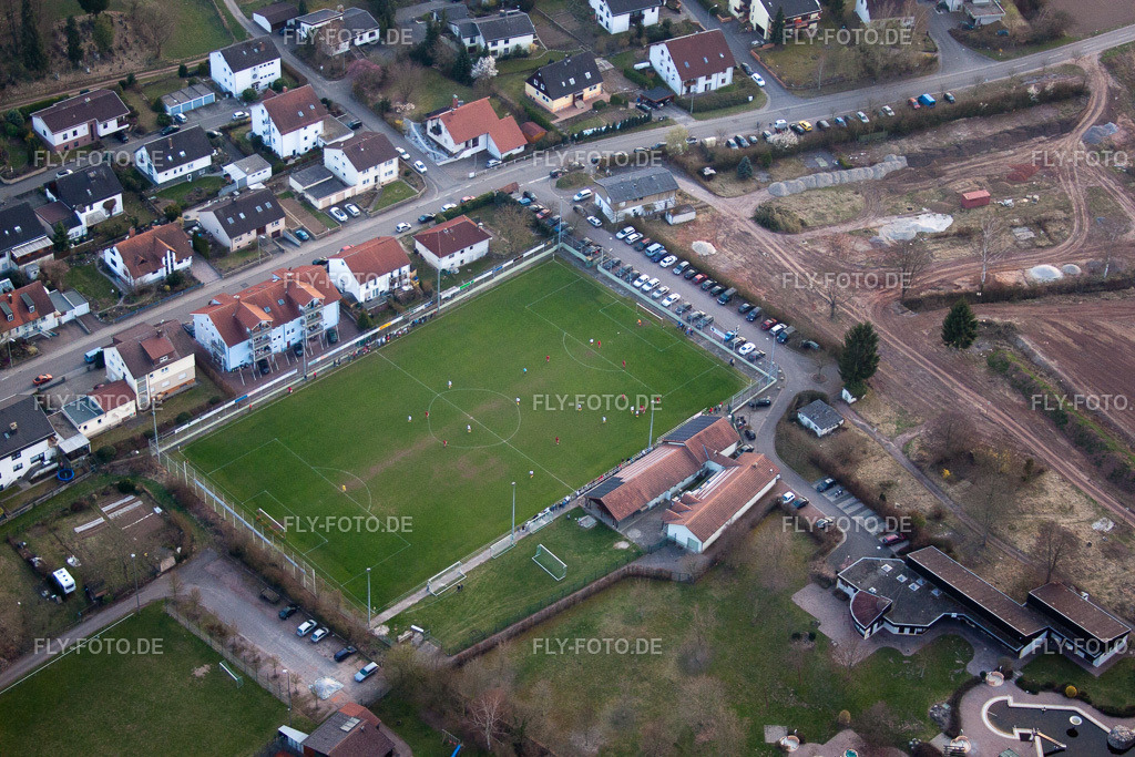 Sportplätze | Luftbild: Sportplätze im Ortsteil Ingenheim in Billigheim-Ingenheim im Bundesland Rheinland-Pfalz in Deutschland. Foto: IMG_49184.jpg vom 24.03.2012 durch Werner Riehm/FLY-FOTO.de - Realisiert mit Pictrs.com