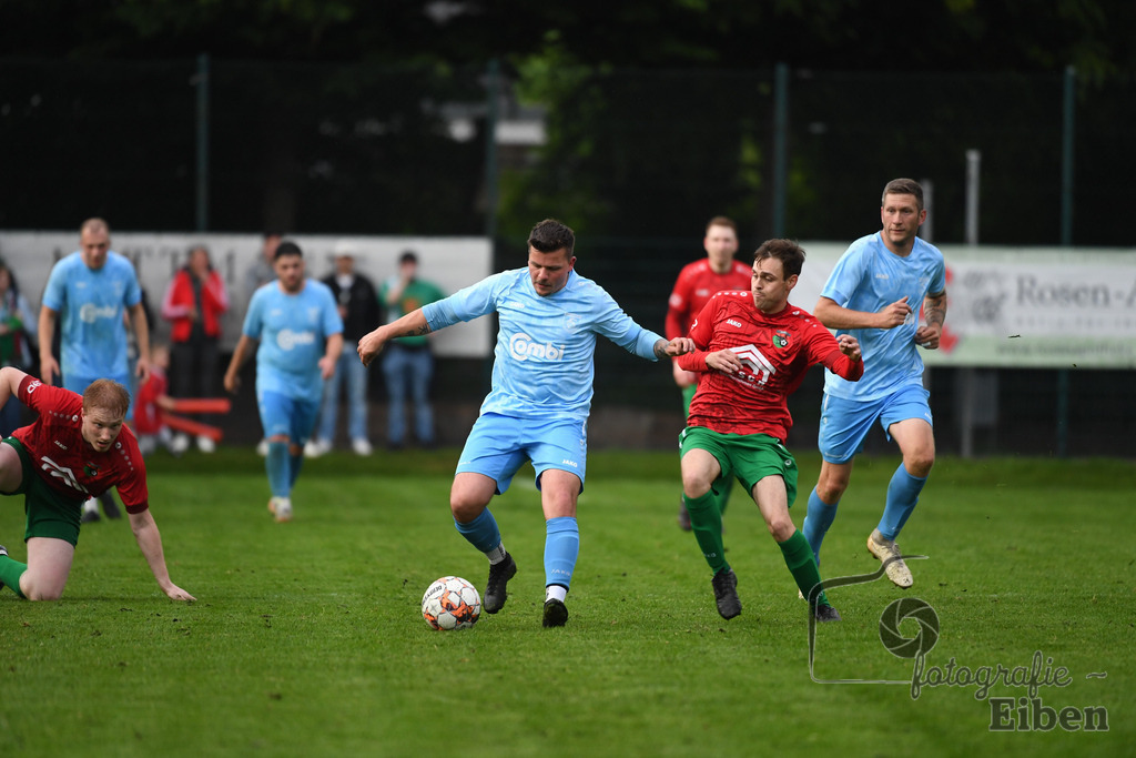 BV Bockhorn-SG FriPe | Relegation zur Kreisliga; BV Bockhorn (blau)-SG FriPe (rot) am 05.06.2025 in Oldenburg/Ofenerdiek (Lagerstraße), Photo: Philip Eiben 2025 - Realisiert mit Pictrs.com