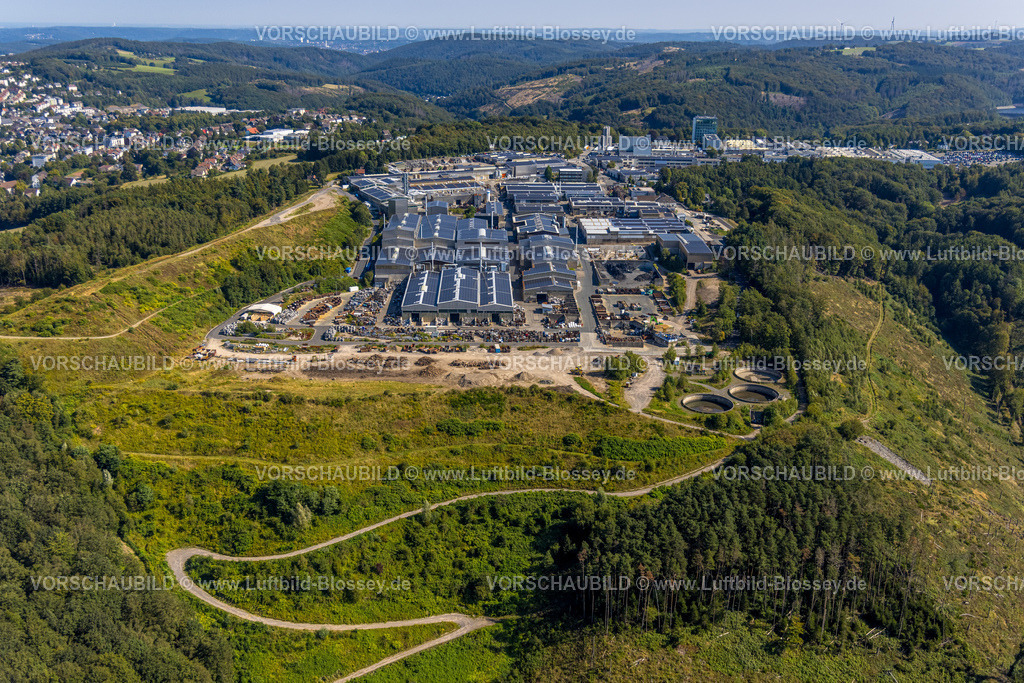 Ennepetal240814405 | Luftbild, Siegfried Jacob Metallwerke GmbH Werksgelände mit Solarpanel, Waldgebiet mit Waldschäden und Serpentinenweg, hinten dormakaba Deutschland GmbH Werksgelände, Voerde, Ennepetal, Ruhrgebiet, Nordrhein-Westfalen, Deutschland