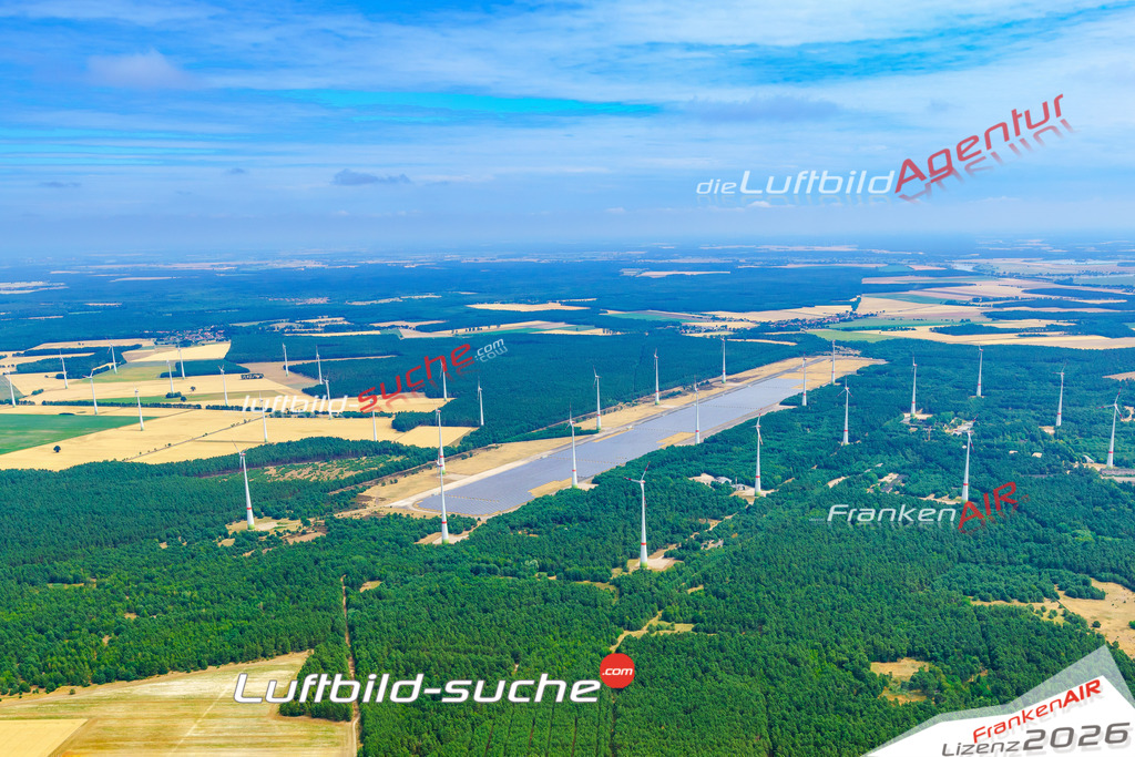 Die Luftbildaufnahme Windpark - Mahlwinkel wurde 2018 mittels Flugzeug (keine Drohne) erstellt. Perfekte Schärfe und Druck- Auflösung- Garantiert!